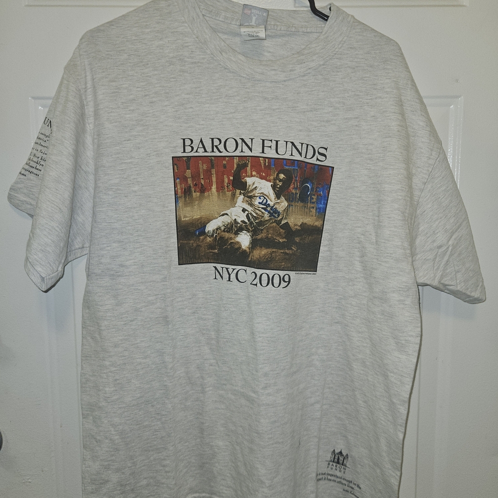 Vintage Jackie Robinson Gray Graphic T-Shirt